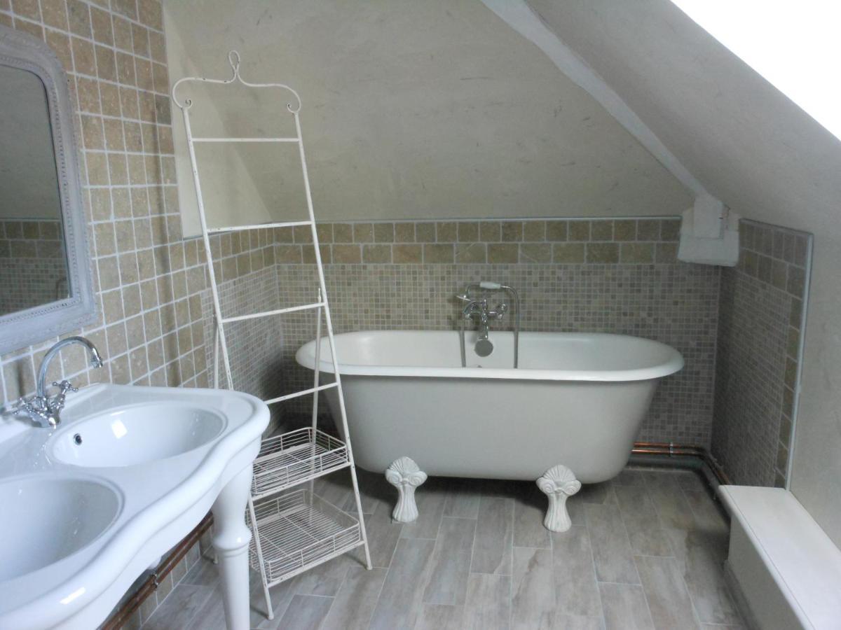 Manoir De La Camusiere Bed & Breakfast Unverre Exterior photo